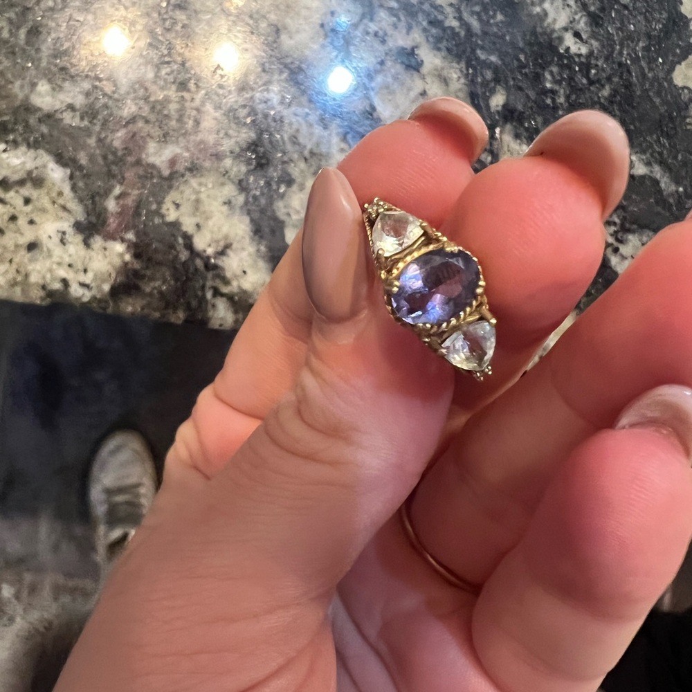 Elegant Gold and Purple Women's Ring